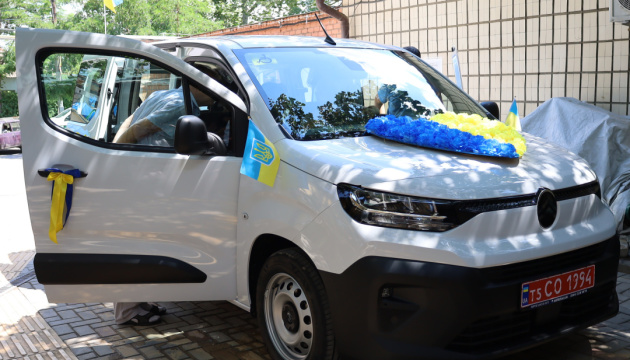 Миколаїв: Новий спецавтомобіль для незламних, що пересуваються кріслами колісними!