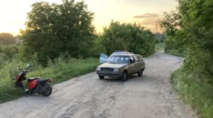 У Панкратовому: мопедистці з ДТП – травма. Поліція розслідує!
