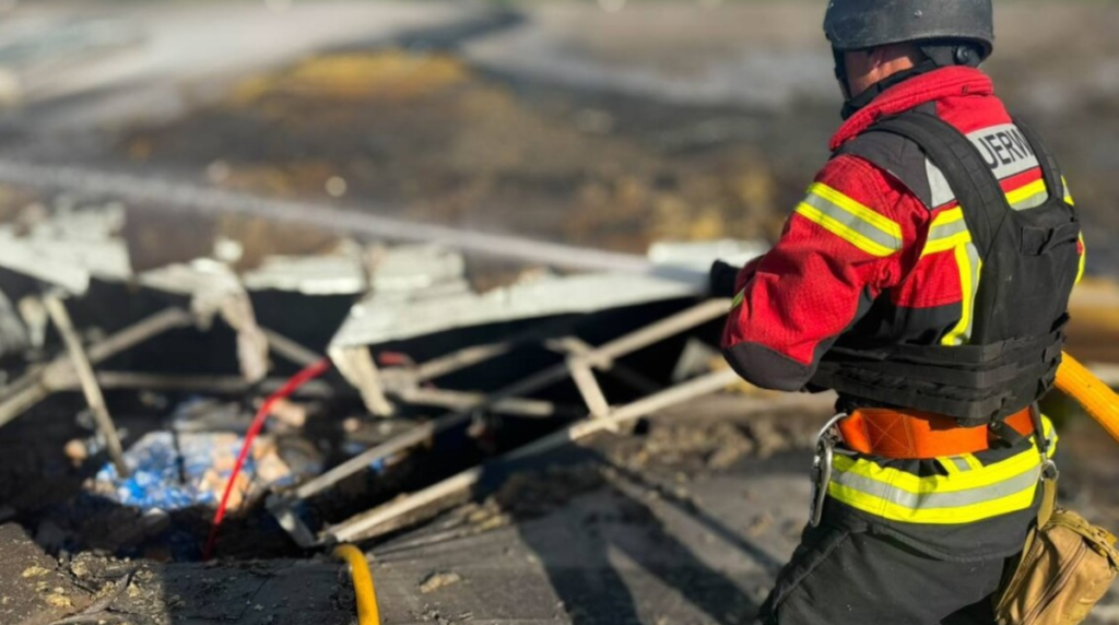 Удари «Молнії» по Миколаївщині: постраждало цивільне село.
Довжина: 72 символи.
