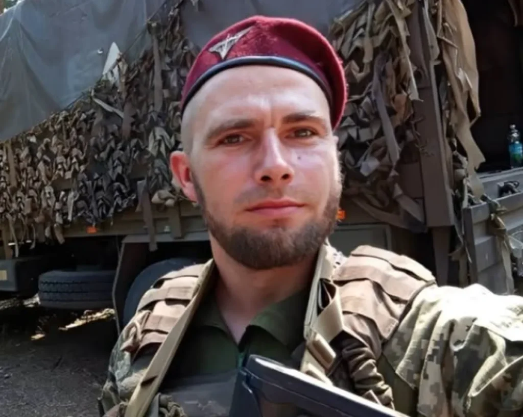 З болем у серці: Вознесенськ прощається із загиблим Героєм Олегом Бондарем.
