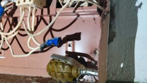 У Миколаєві: Граната в електрощитовій багатоповерхівки — тривожна знахідка.