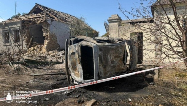Миколаїв: ранок під ударом БПЛА – пошкоджені оселі та авто.
