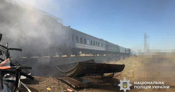 Наслідки ударів "Шахеда": поліція показала, що сталося з потягом "Миколаїв–Херсон"
