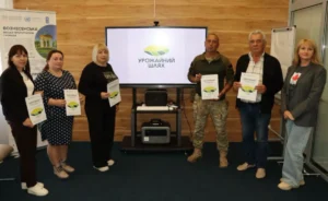 «Урожайний шлях»: п’ятеро аграріїв Вознесенщини отримали гранти на теплиці, мотоблоки та крапельний полив.