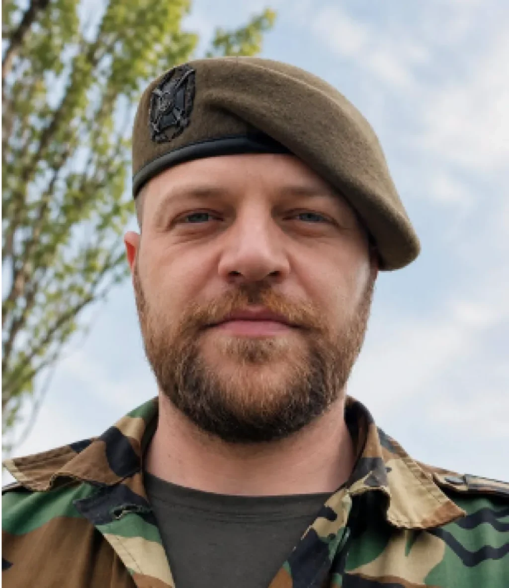 Вознесенськ прощається з Героєм: Ігор Федорчук загинув на війні, громаду просять створити живий коридор.